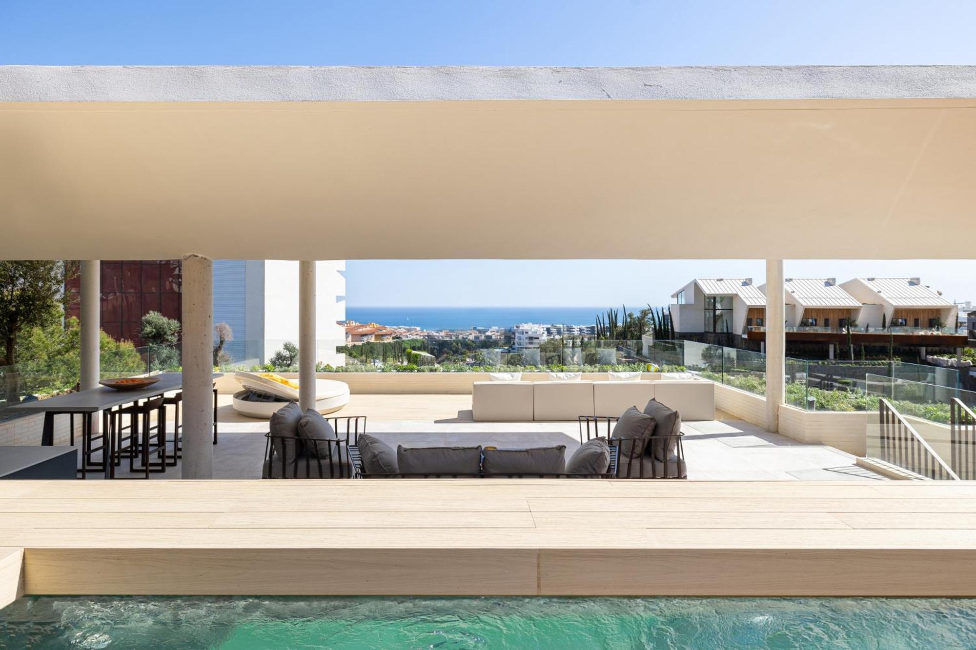 Leiro Residences 5*