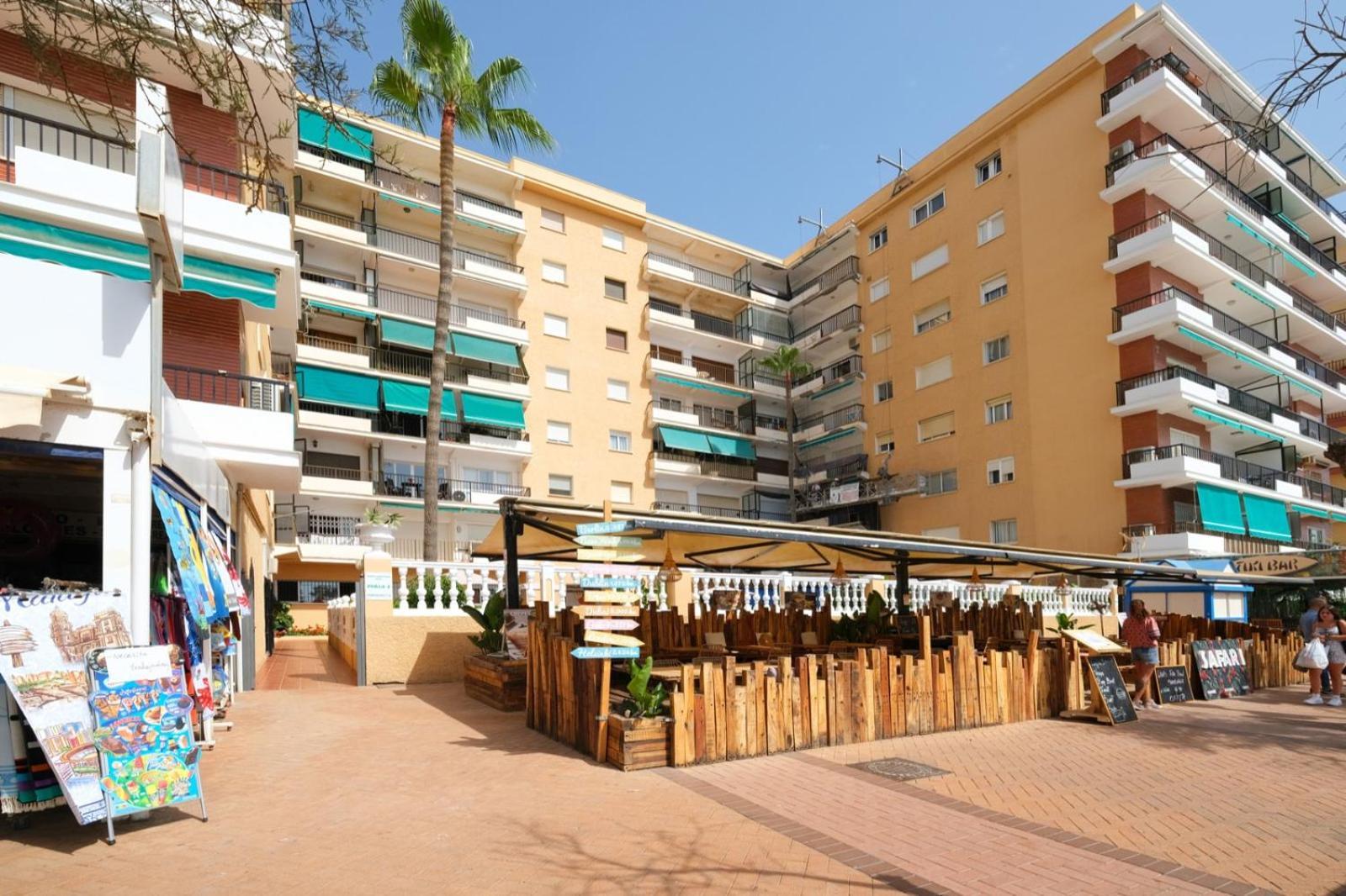 Huoneisto Con Piscina En La Primera Linea De Playa De Fuengirola