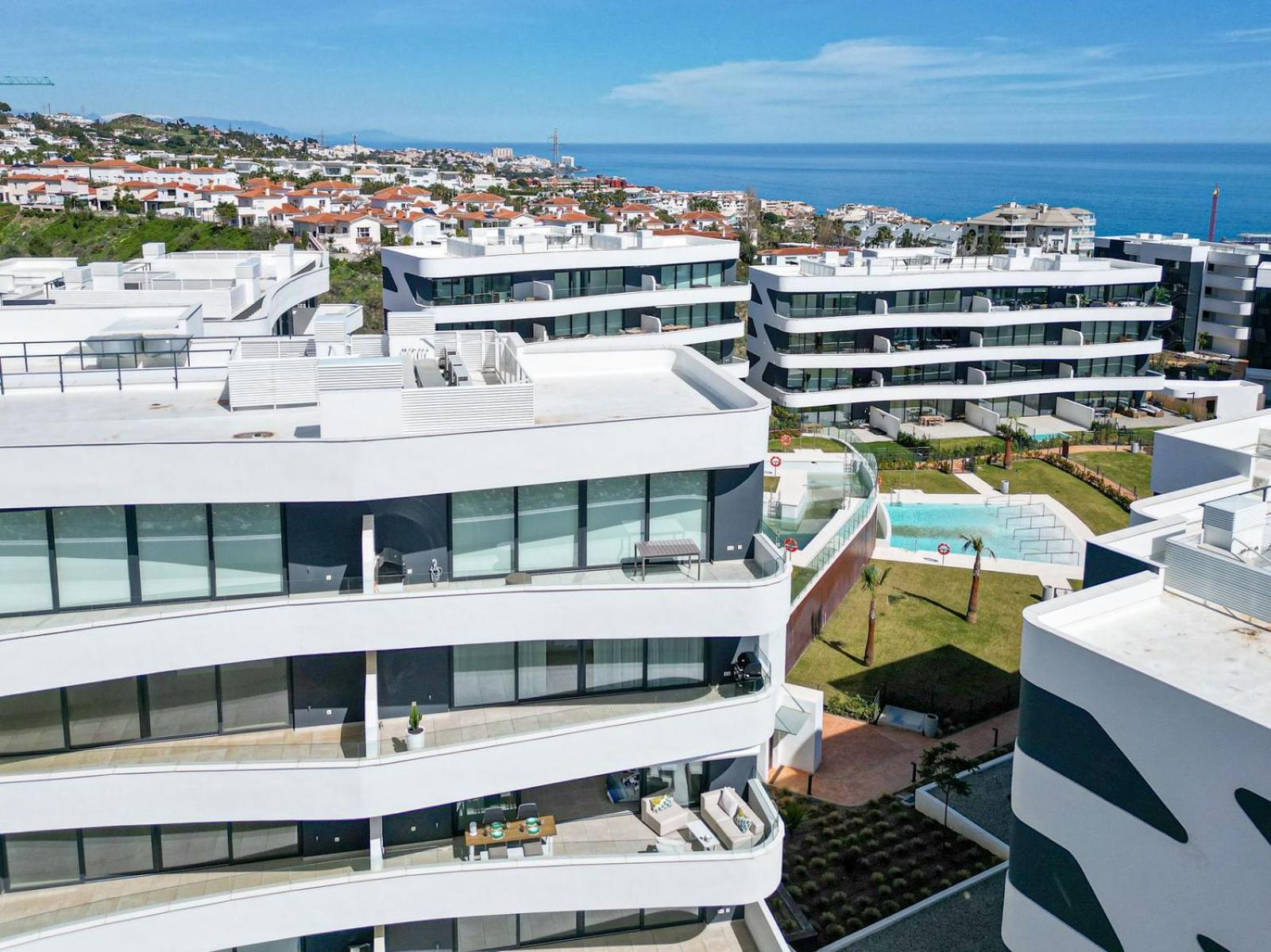 Higueron West Collection - La Vida Feliz Andalucia By Hwpc Fuengirola