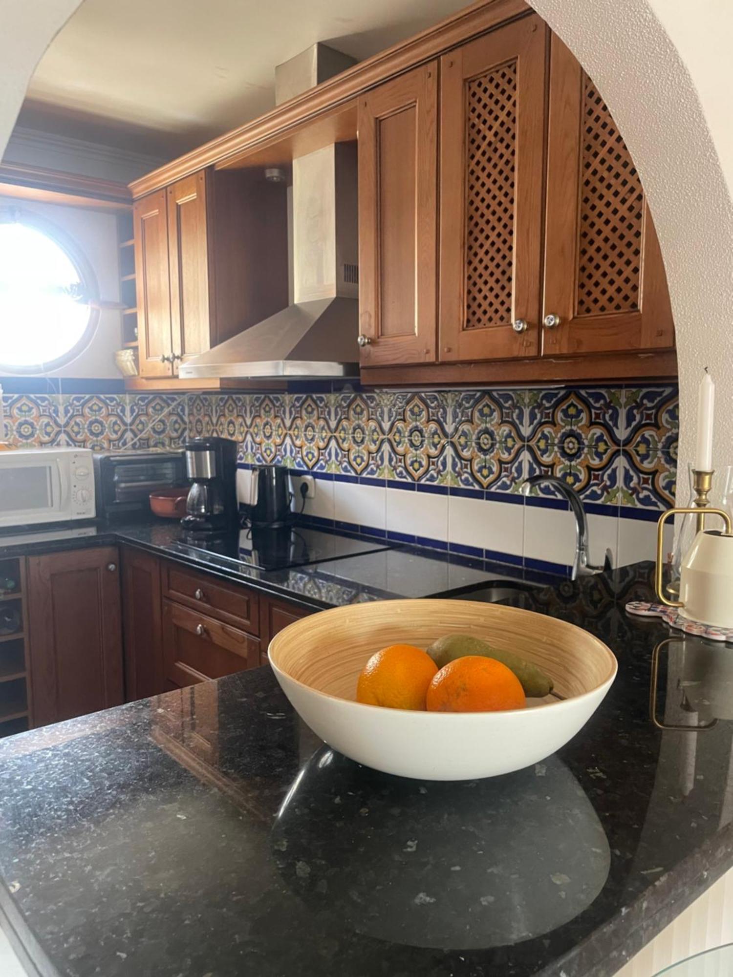 Cozy One Bedroom, Big Balcony, Pool Area - Yamasol