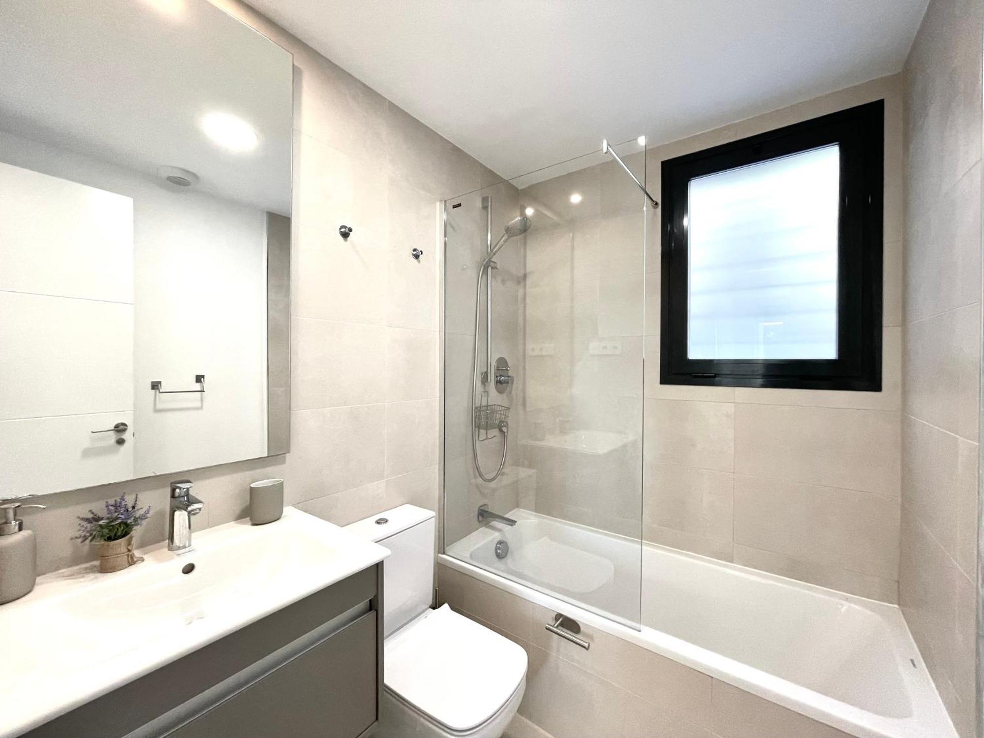 Apartamento Modern 3 Bedroom 300 Meters To The *