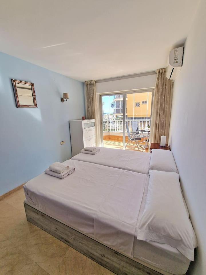 Amplio Apartamento Con Terraza En Primera Linea De Playa