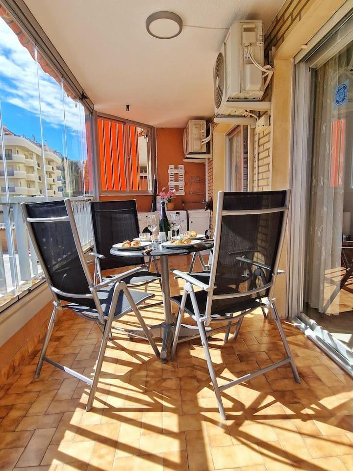 Amplio Apartamento Con Terraza En Primera Linea De Playa