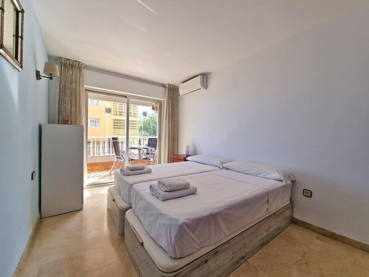 Amplio Apartamento Con Terraza En Primera Linea De Playa