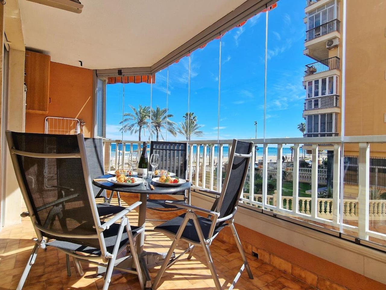 Appartement Amplio Apartamento Con Terraza En Primera Linea De Playa *