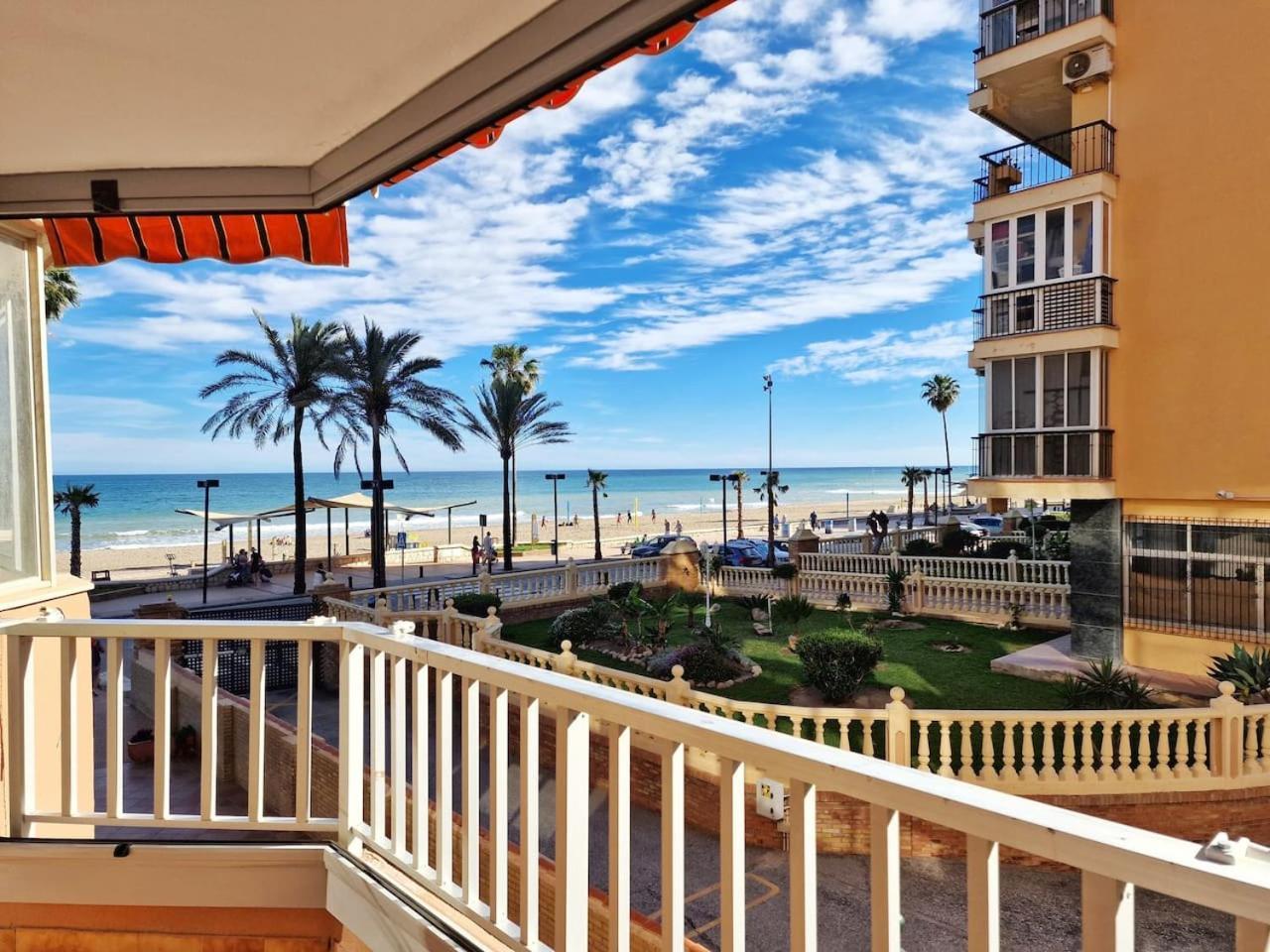 Appartement Amplio Apartamento Con Terraza En Primera Linea De Playa Fuengirola