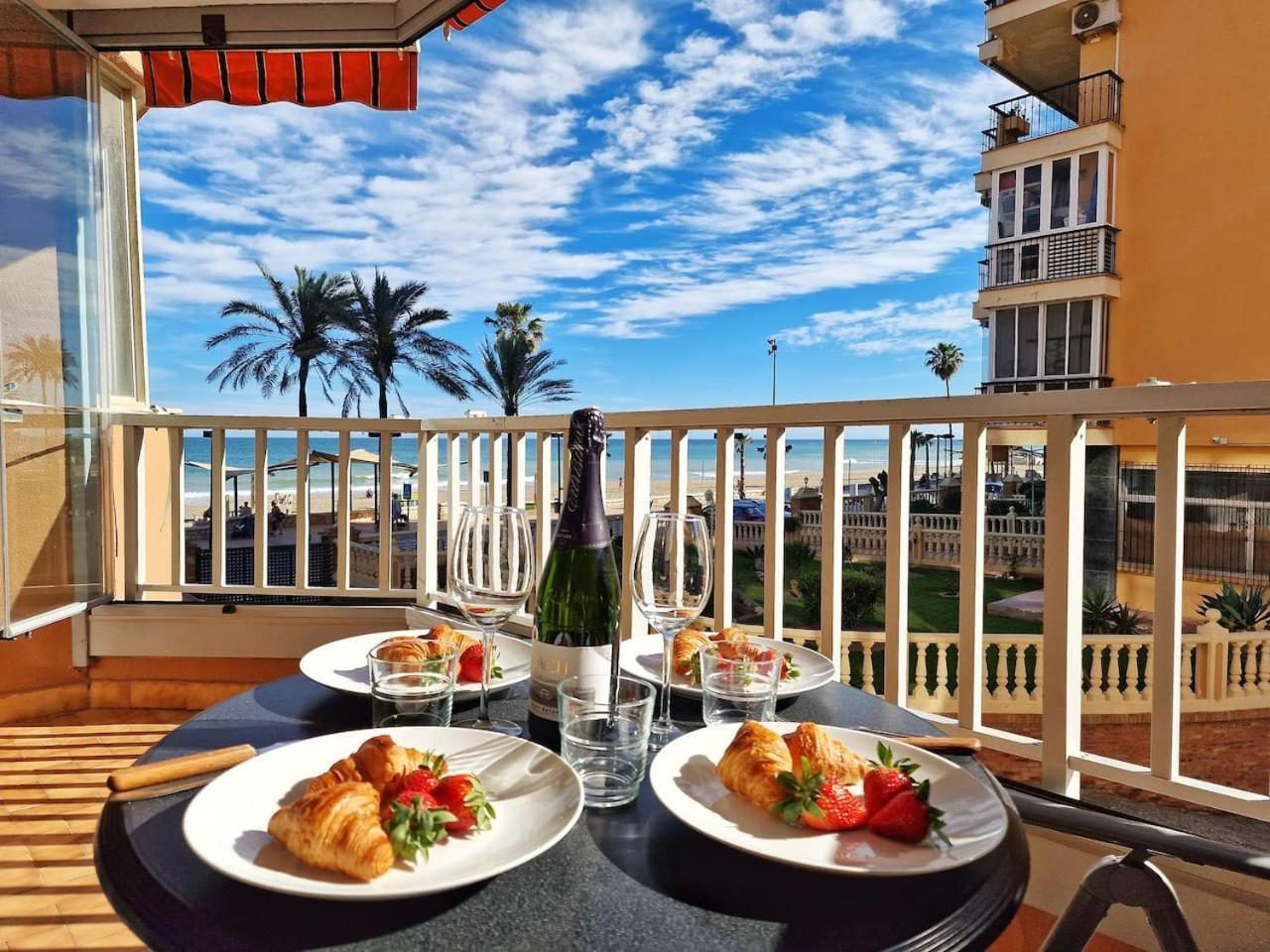Appartement Amplio Apartamento Con Terraza En Primera Linea De Playa Fuengirola