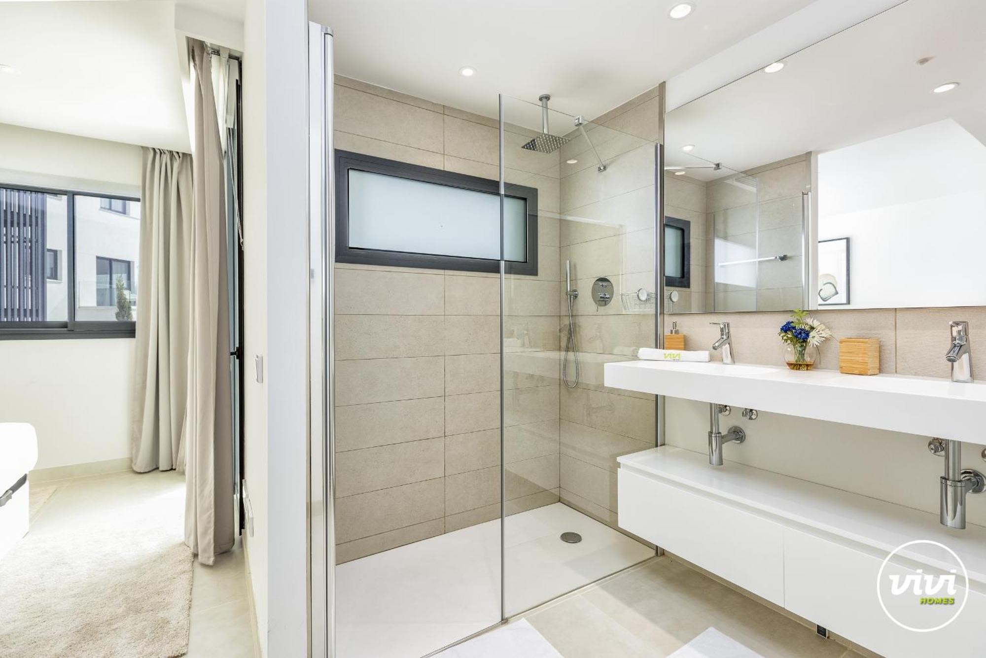 Apartment Vivi Homes - Lady Pool, Garden, Patio &