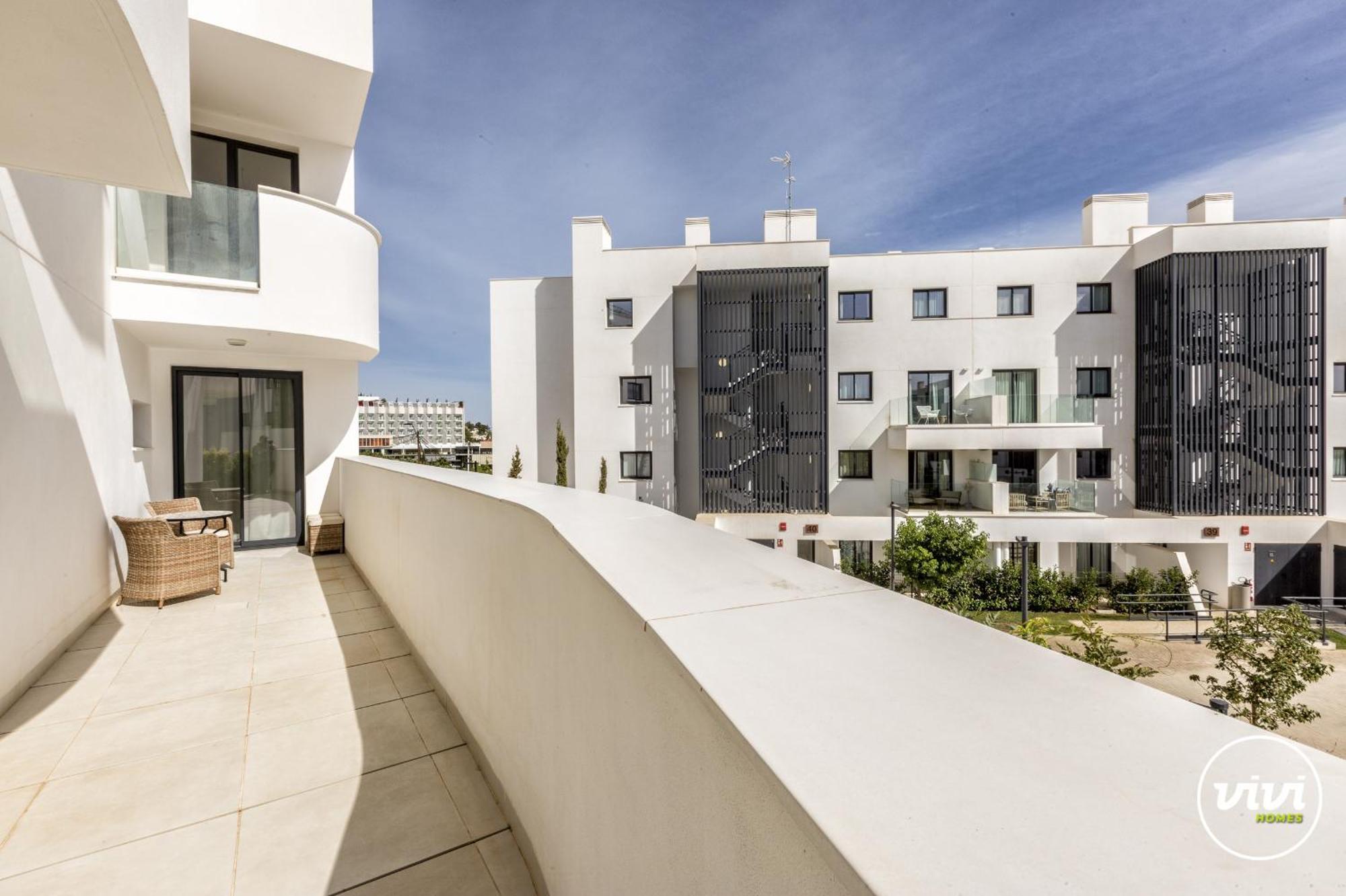 Apartment Vivi Homes - Lady Pool, Garden, Patio & *