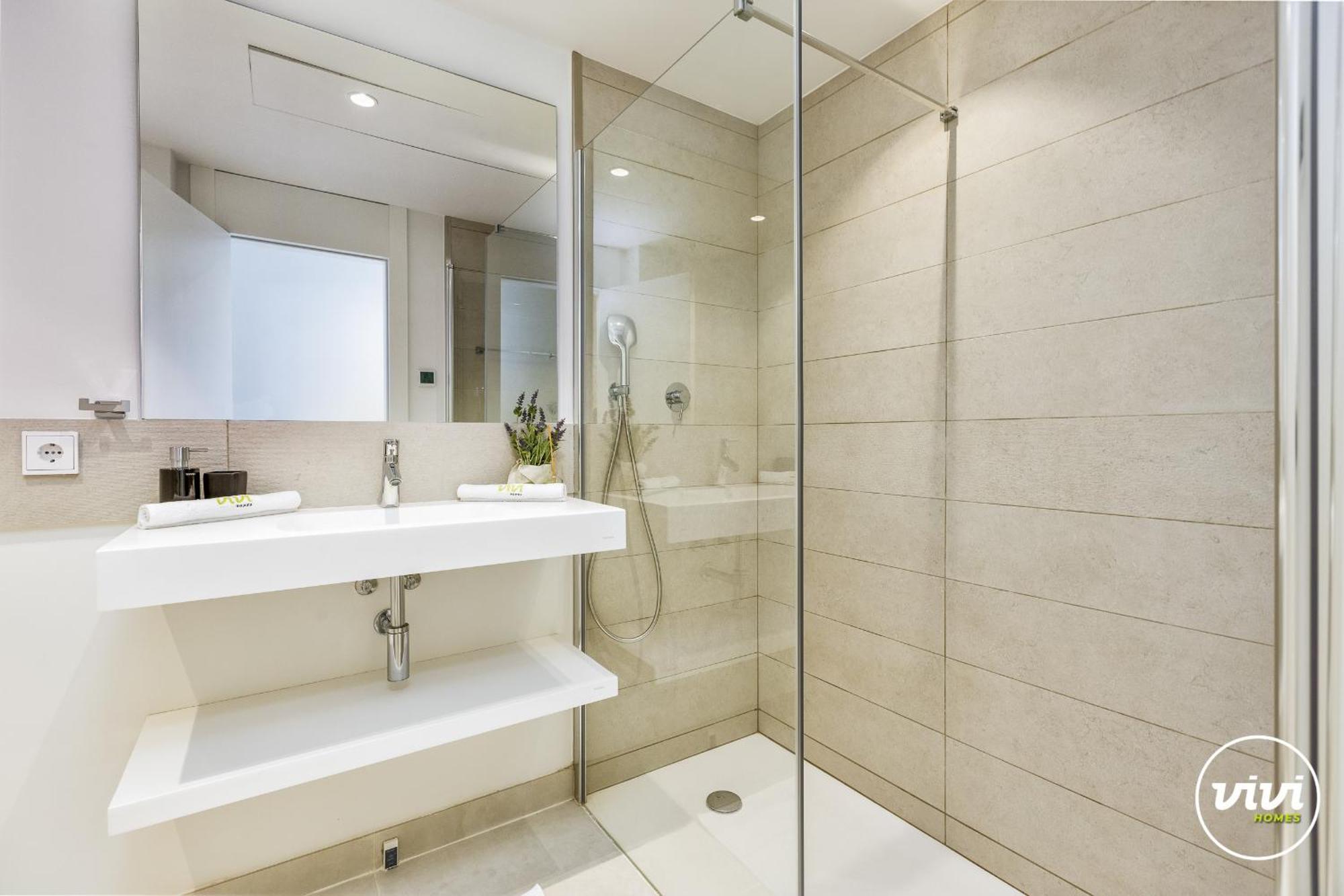 Apartment Vivi Homes - Lady Pool, Garden, Patio &