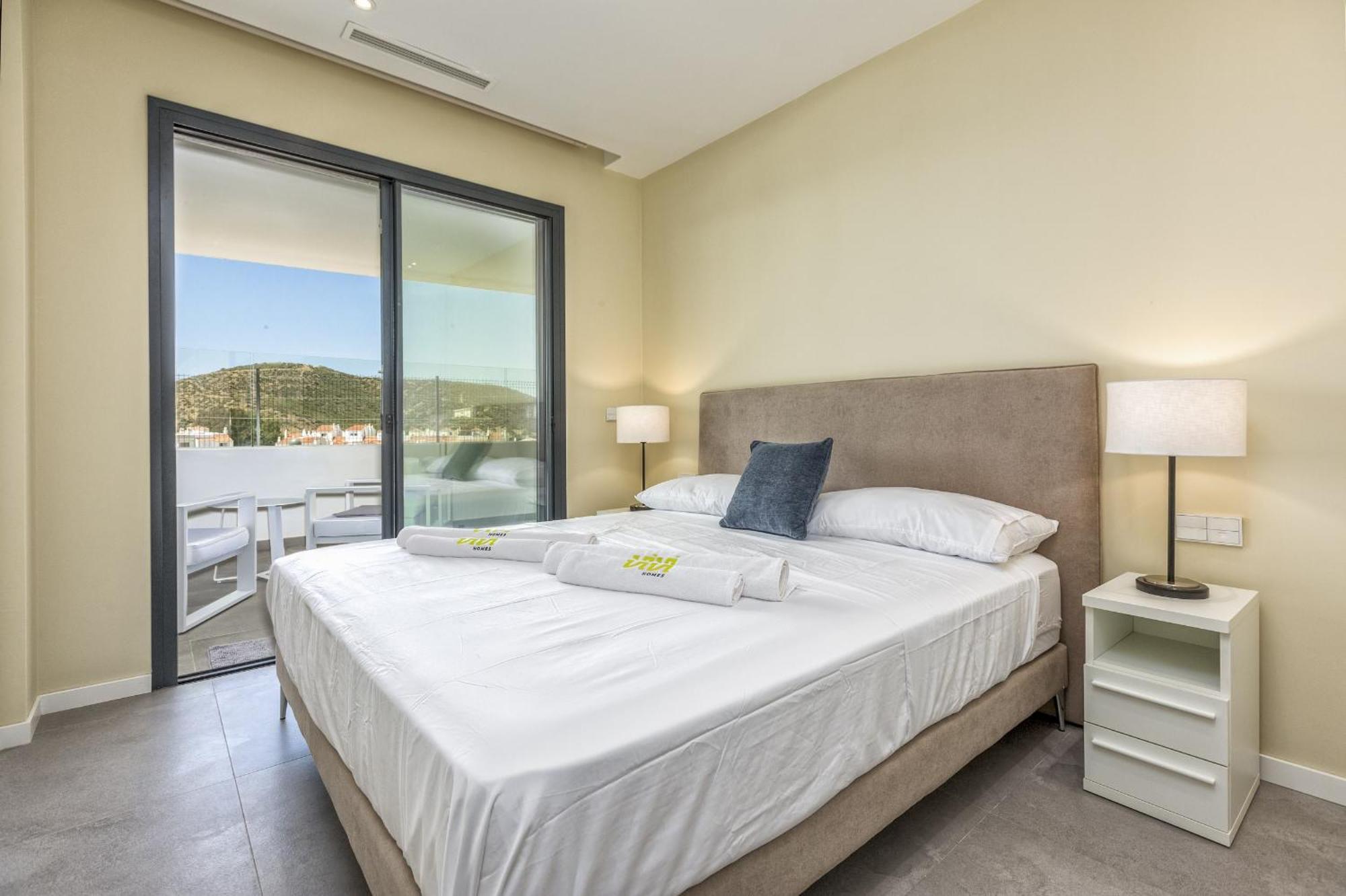 Apartment Vivi Homes - Luca Pool, Gym, & Sea View