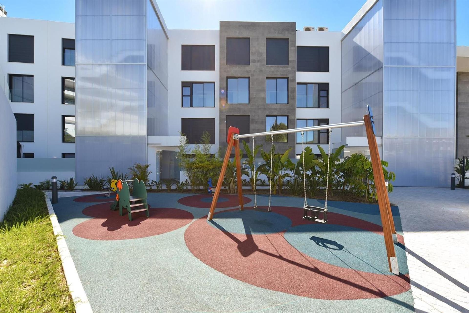 Apartment Vivi Homes - Luca Pool, Gym, & Sea View