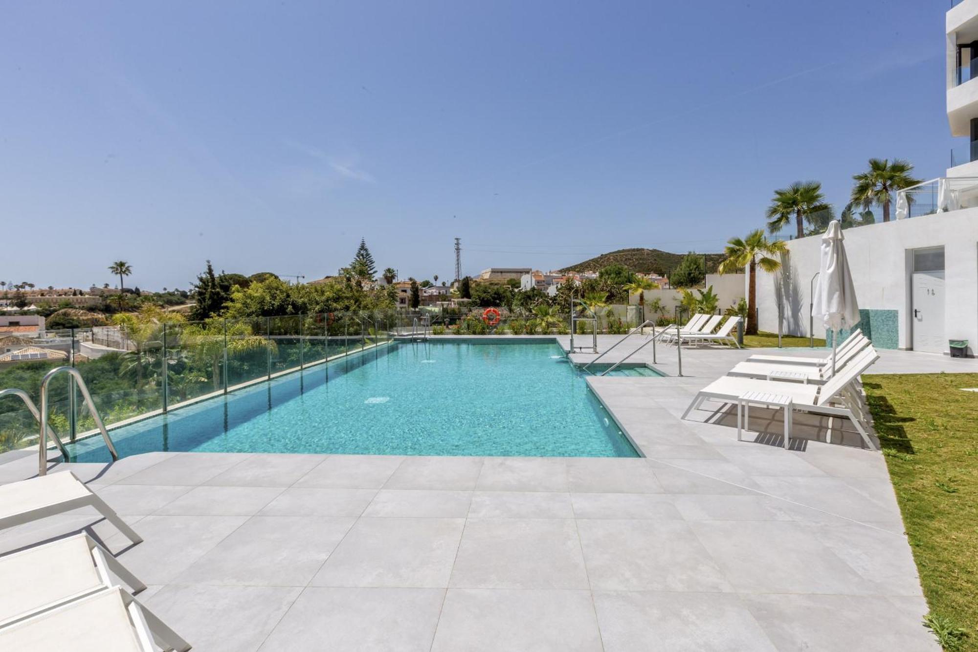 Apartment Vivi Homes - Luca Pool, Gym, & Sea View Fuengirola
