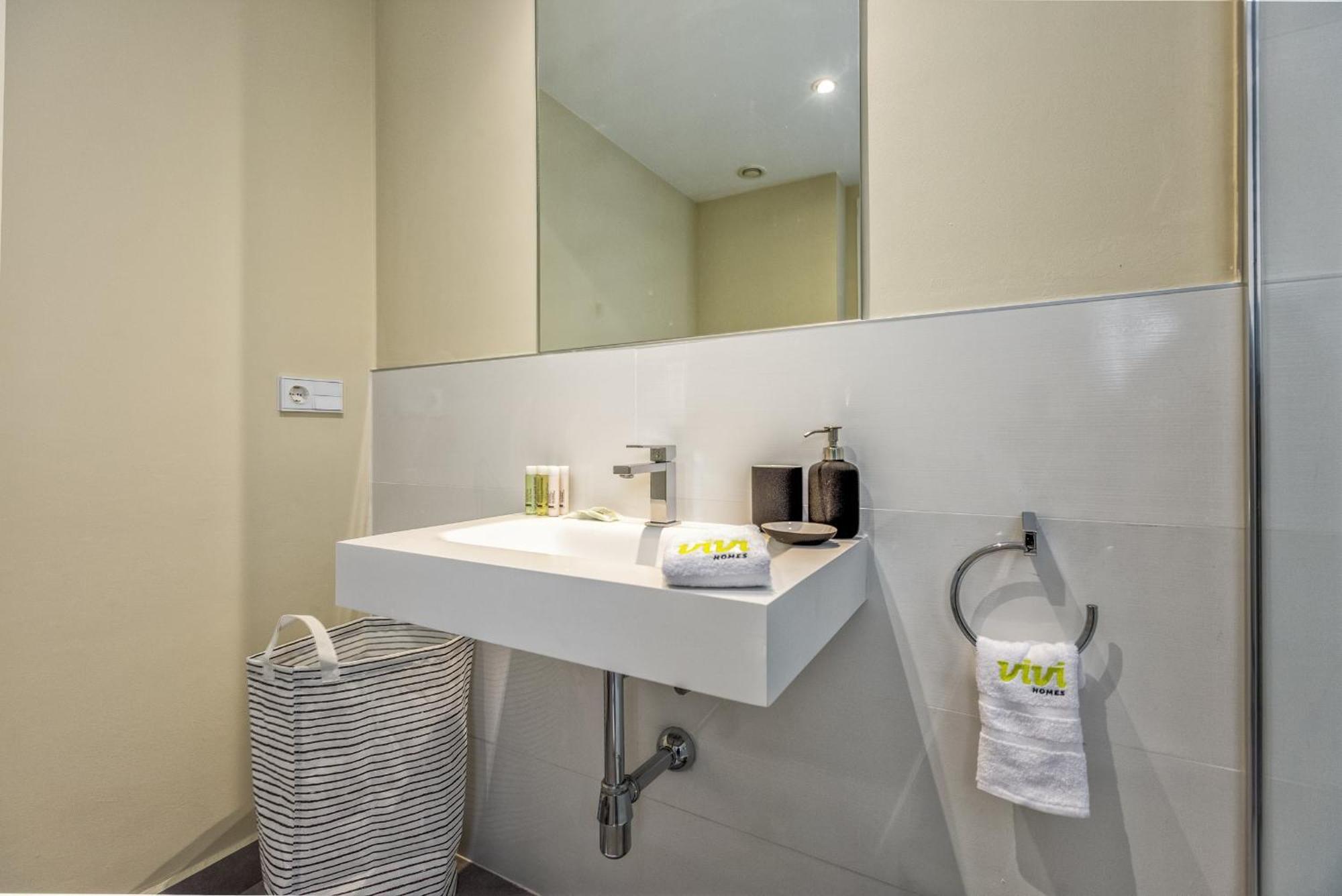 Vivi Homes - Luca Pool, Gym, & Sea View Fuengirola