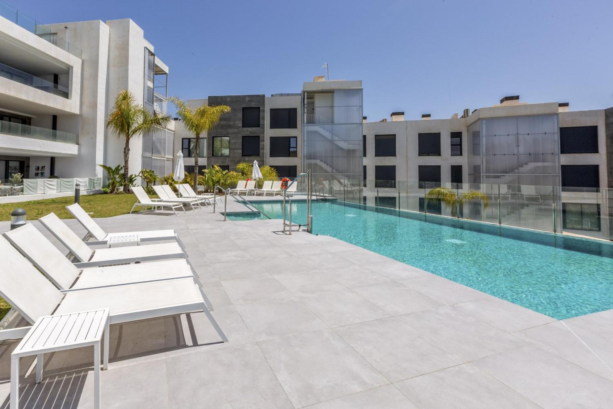 Apartment Vivi Homes - Luca Pool, Gym, & Sea View Fuengirola