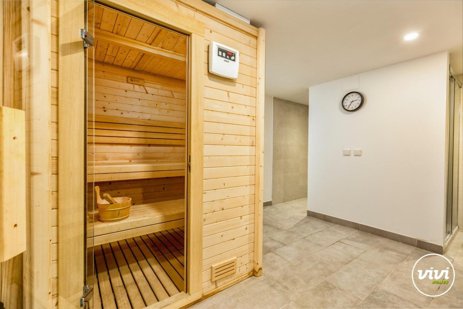 Vivi Homes -zumo Pool, Gym & Sea View