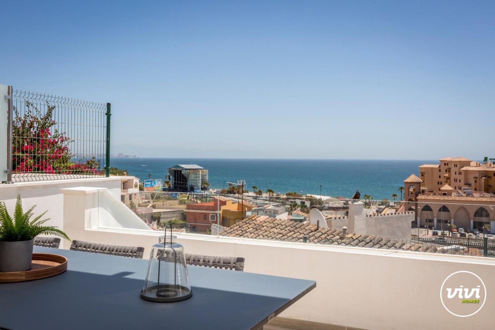 Сasa de vacaciones Vivi Homes -zumo Pool, Gym & Sea View *