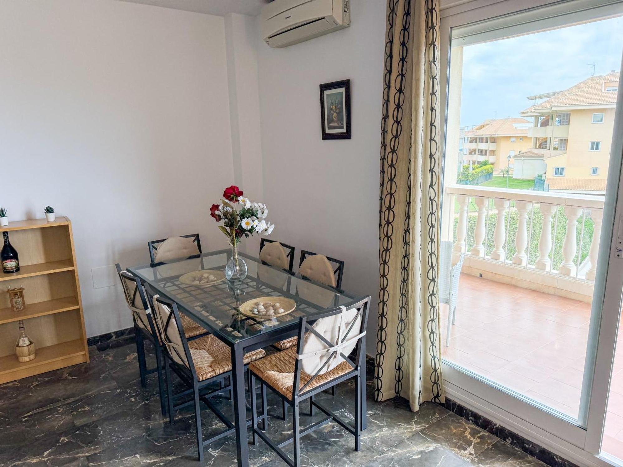 Appartement Sea Pool And Relax Comotucasa