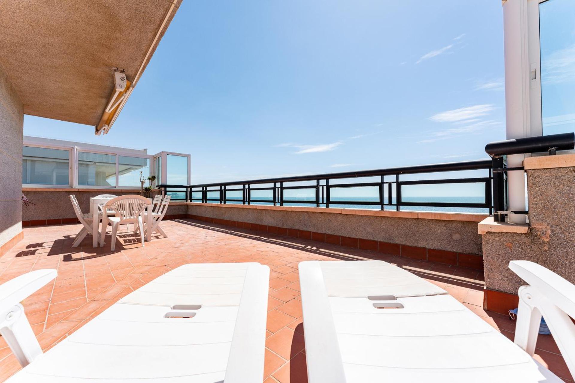 Malagasuite Seaside Penthouse Apartment *