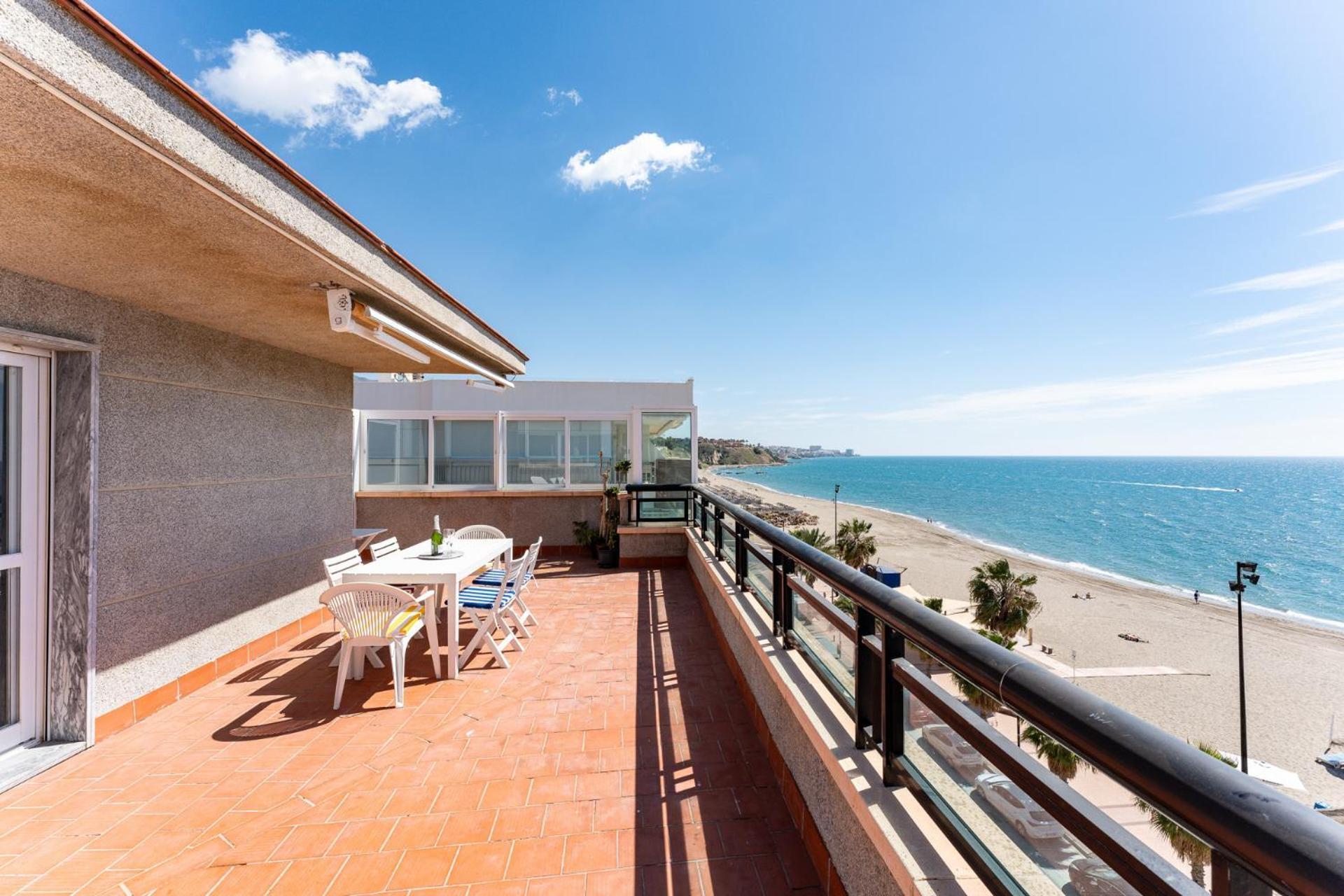 Malagasuite Seaside Penthouse Apartment *