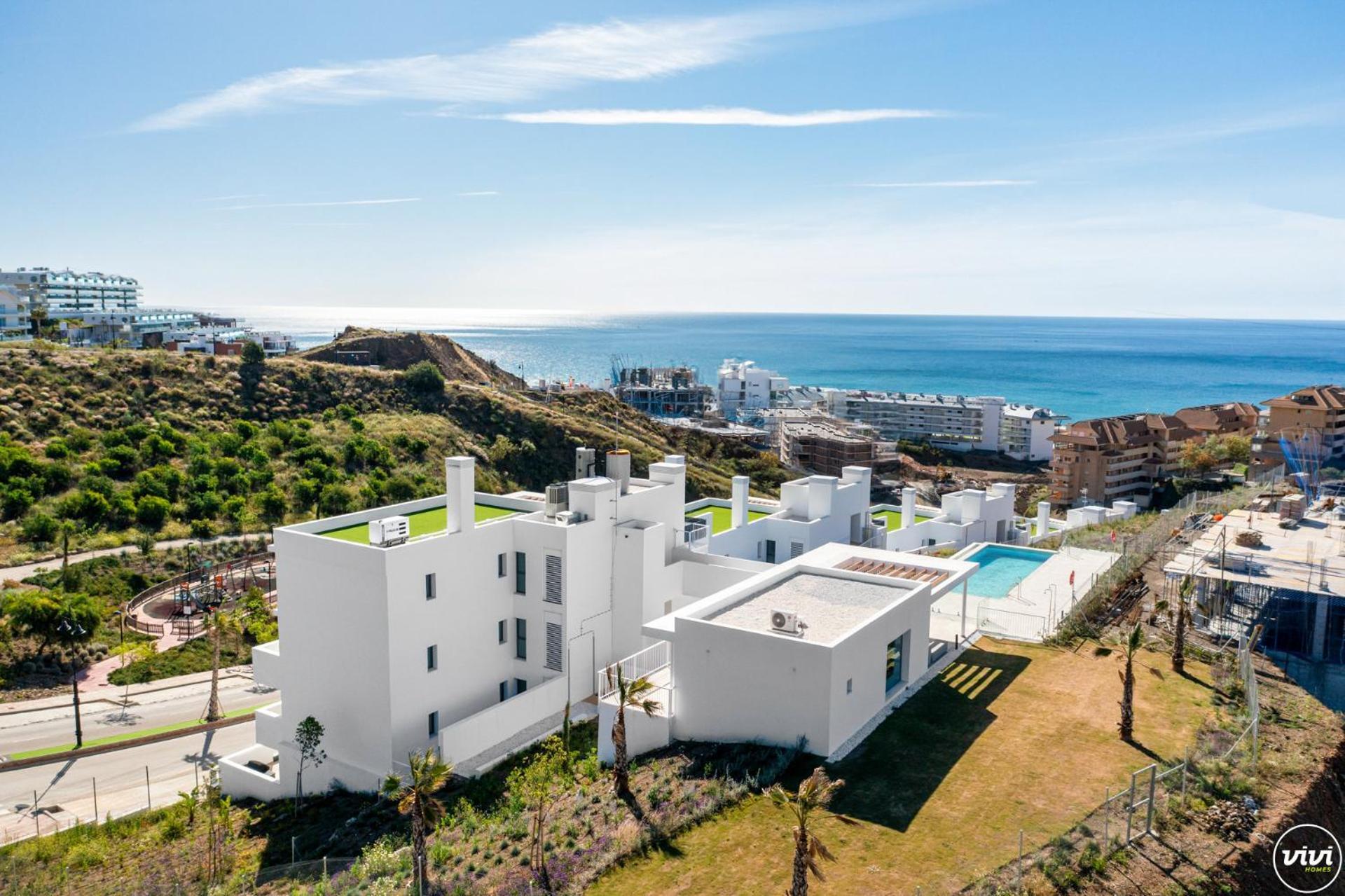 Vivi Homes - Diamond Pool, Gym, Terrace & Sea View Fuengirola