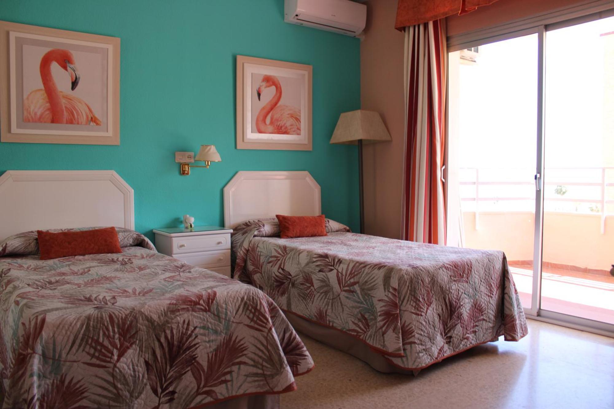 Ronda 3 Beachfront Apartment