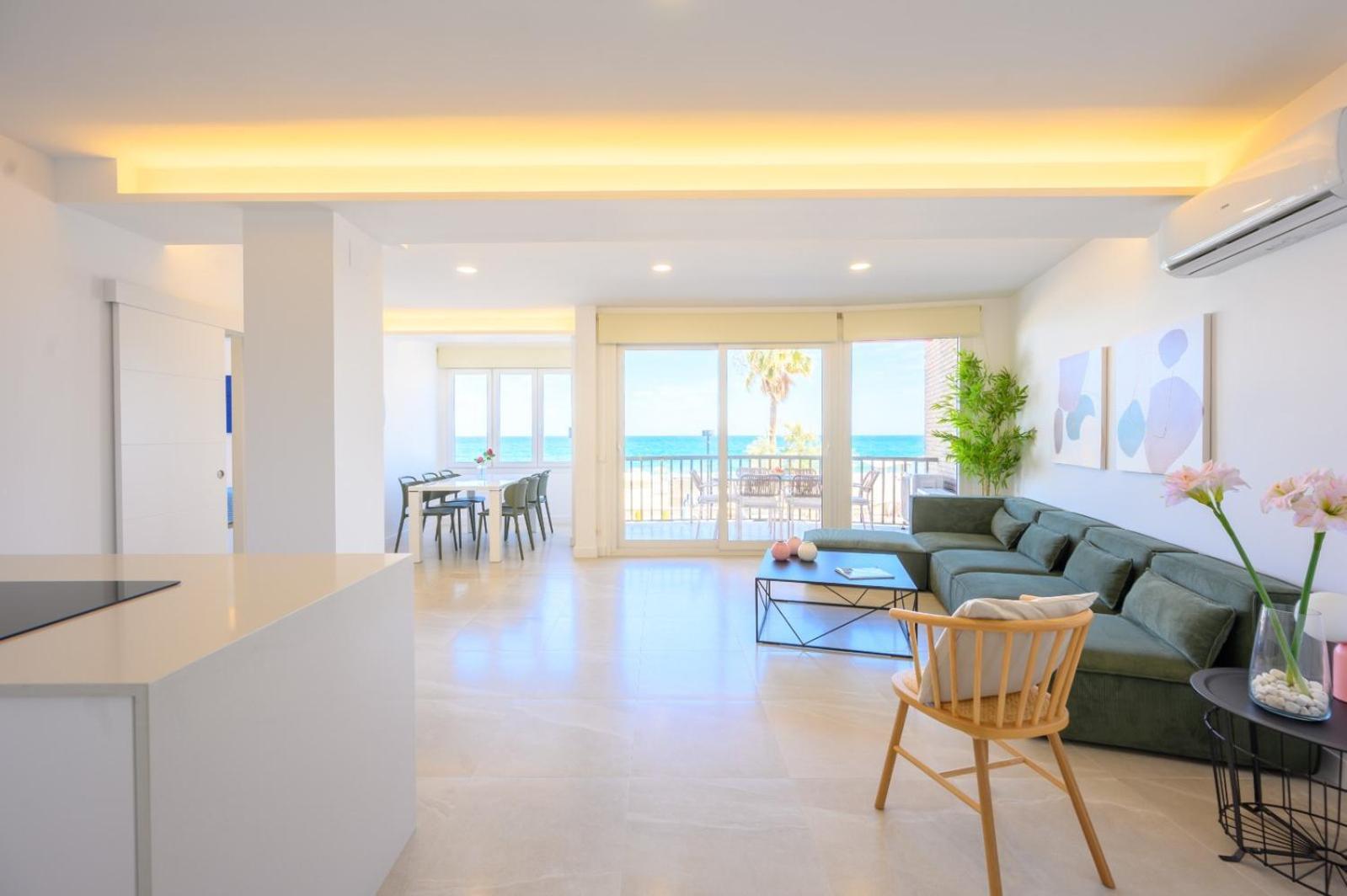 Luxury Oceanfront 3 Bedrooms & 2 Bath By 10tosea Apartment Fuengirola