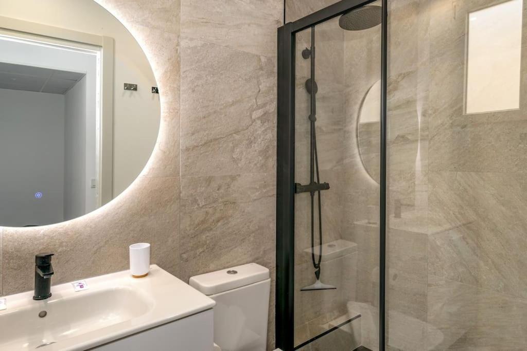 Downtownescape Modern Elegance Apartment