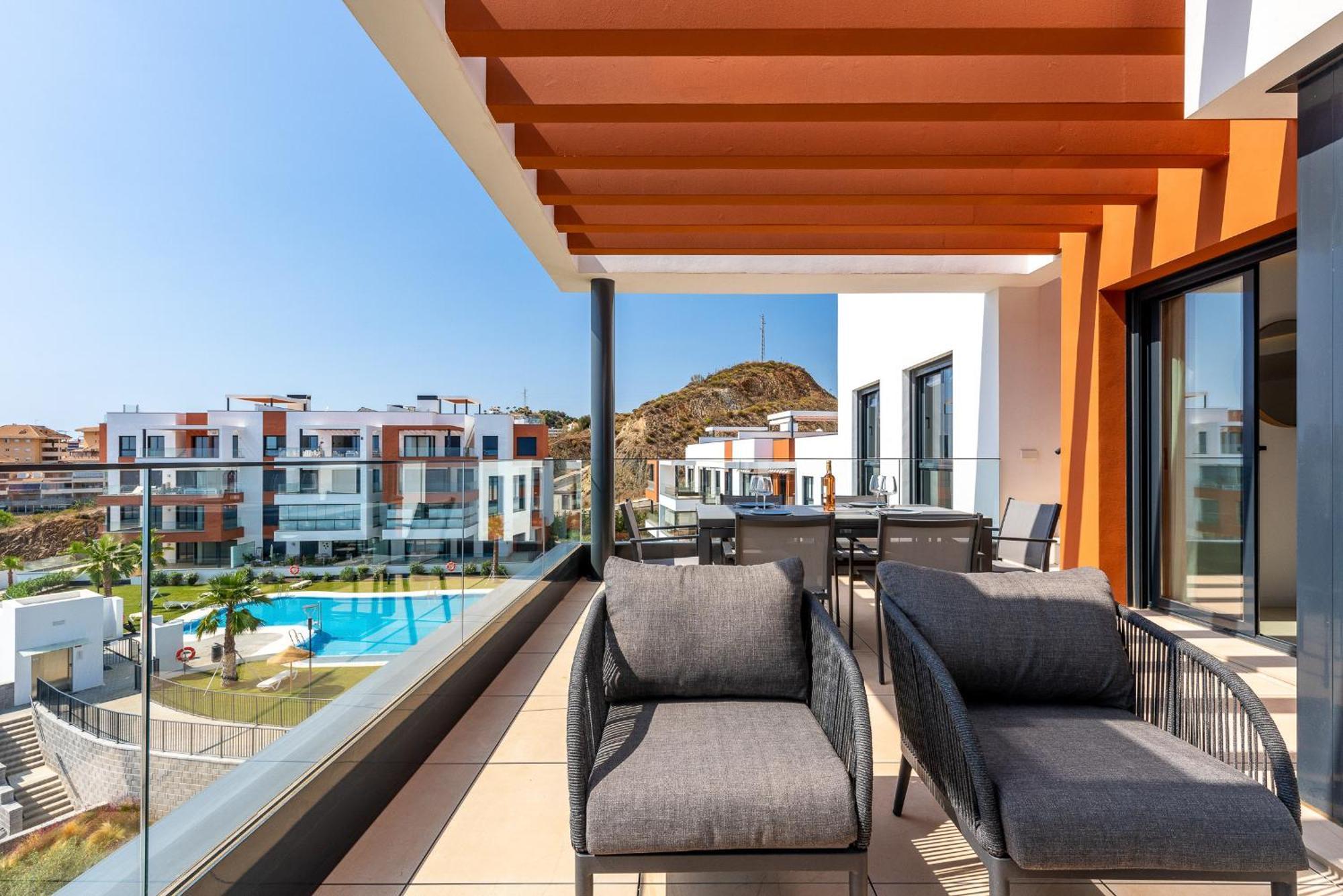Penthouse Middle Views