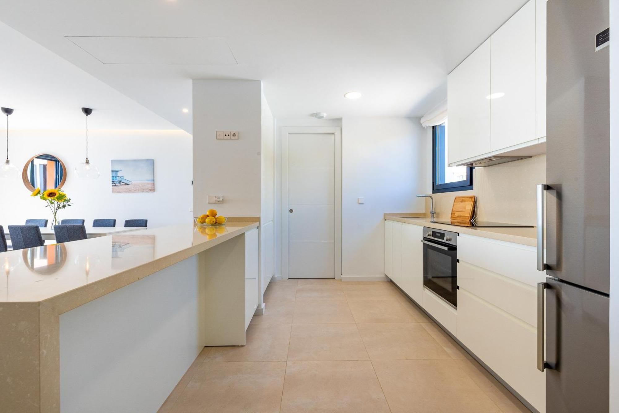 Penthouse Middle Views *