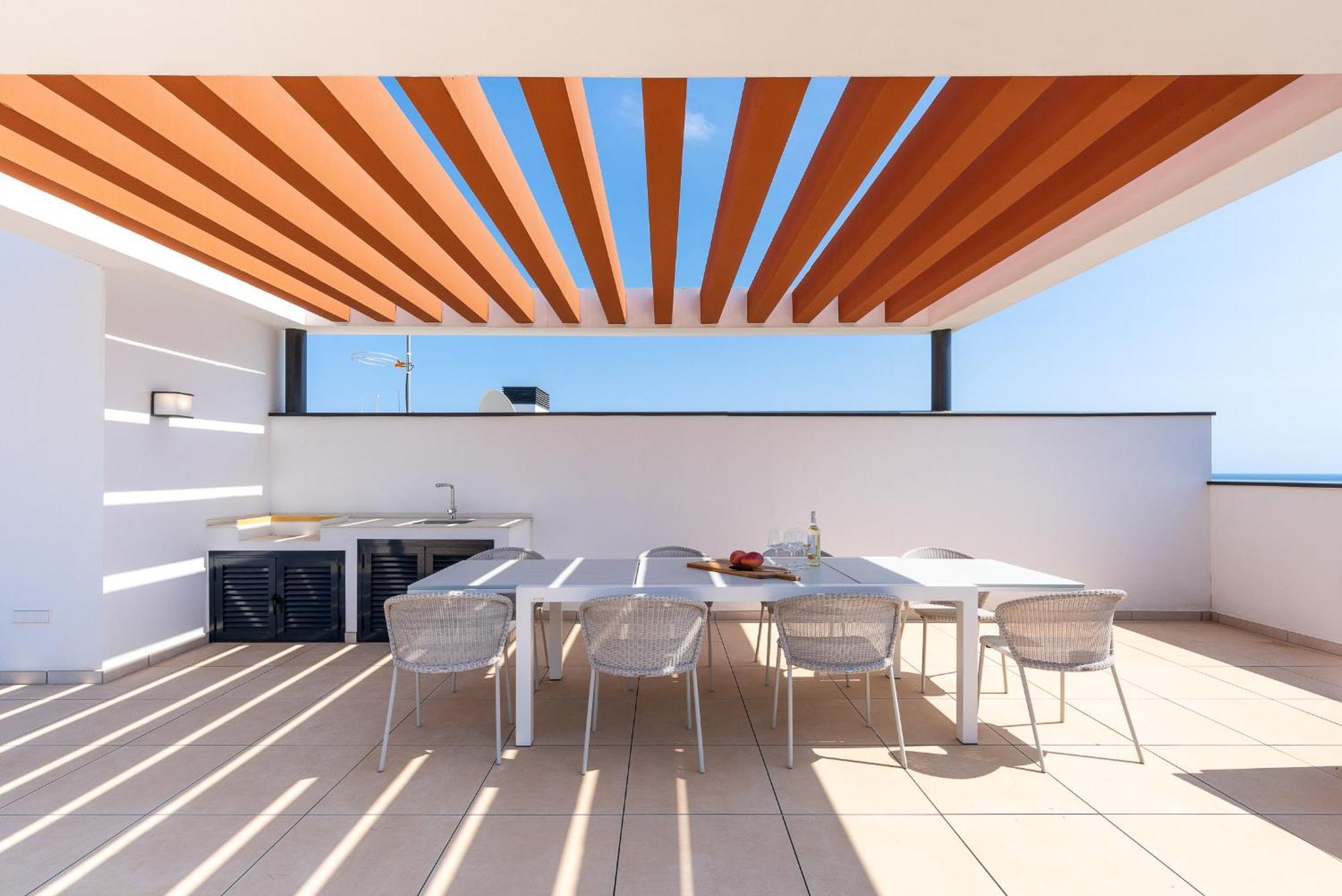 Penthouse Middle Views