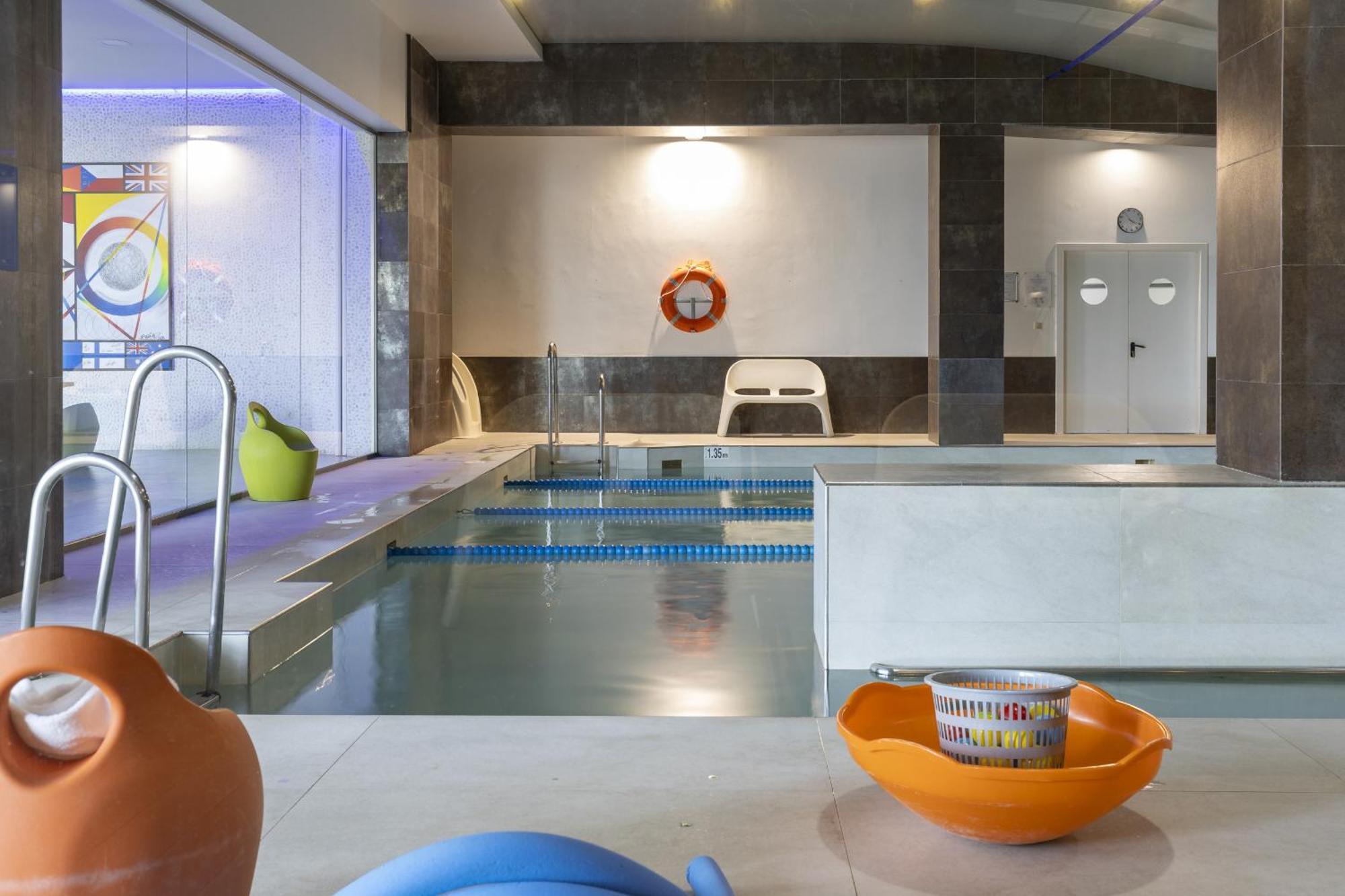 Luxury With Garden In Higueron Apartment