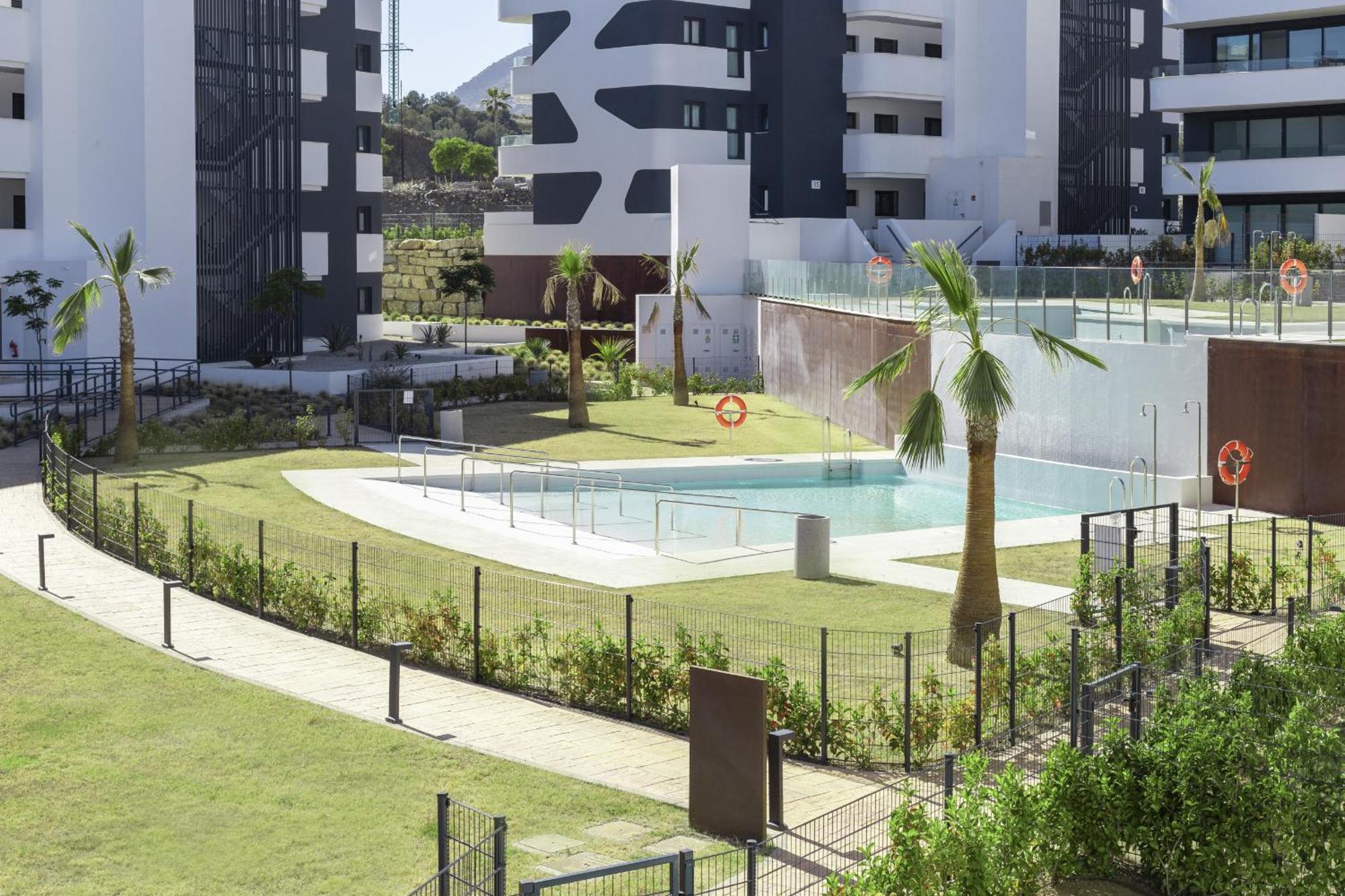 Luxery With Terrace In Higueron Apartment *