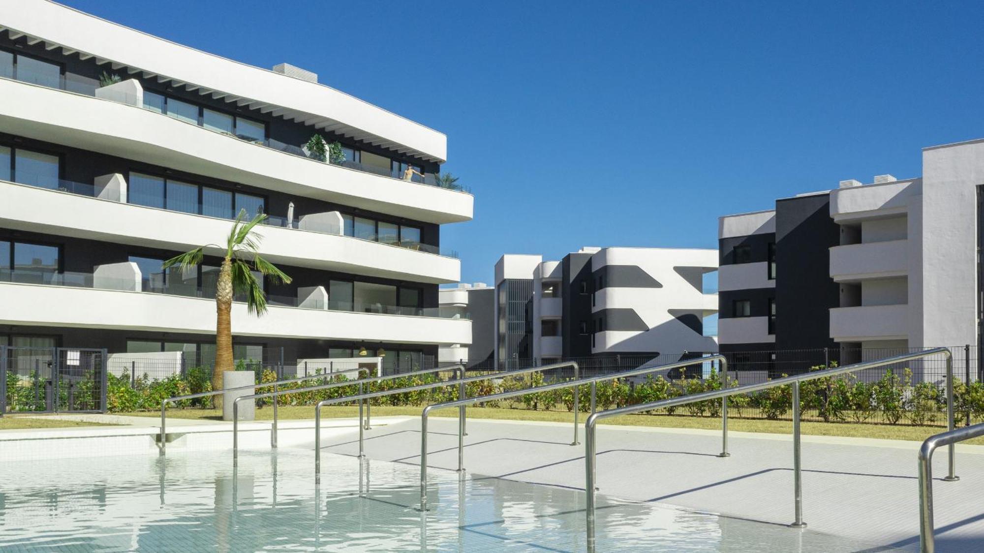 Apartment Luxery With Terrace In Higueron Fuengirola