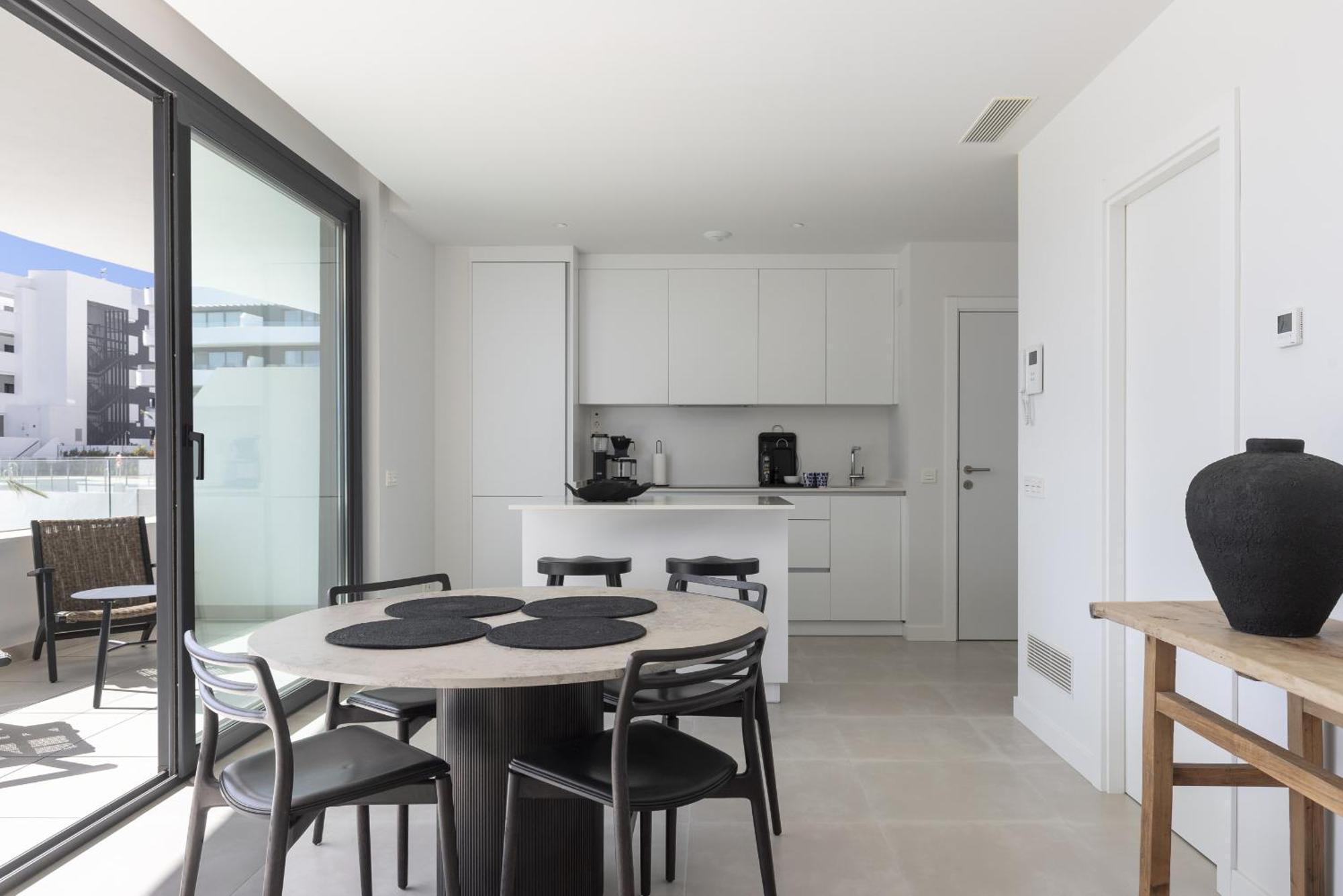 Apartment Luxery With Terrace In Higueron