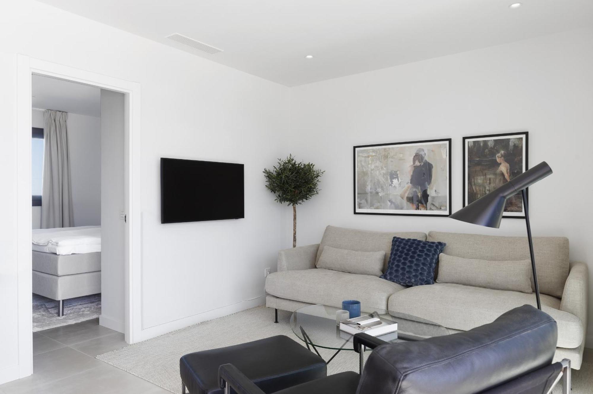 Luxery With Terrace In Higueron Apartment *