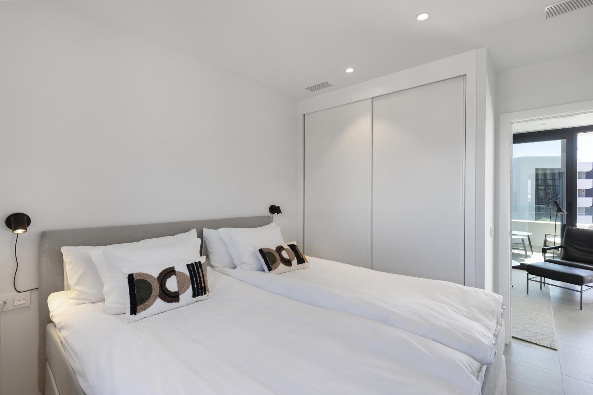 Luxery With Terrace In Higueron Apartment