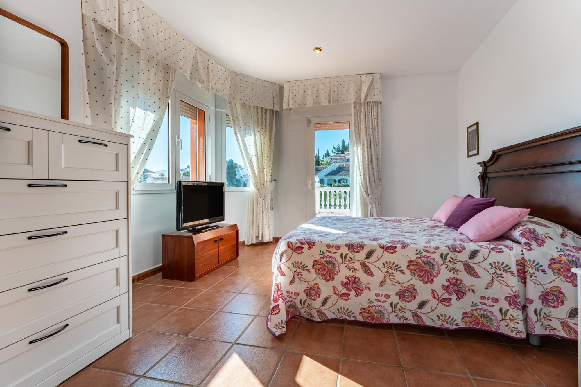 Casa En Entorno De Tranquilidad *