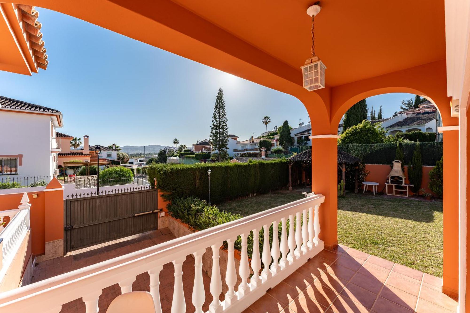 Casa En Entorno De Tranquilidad Villa *