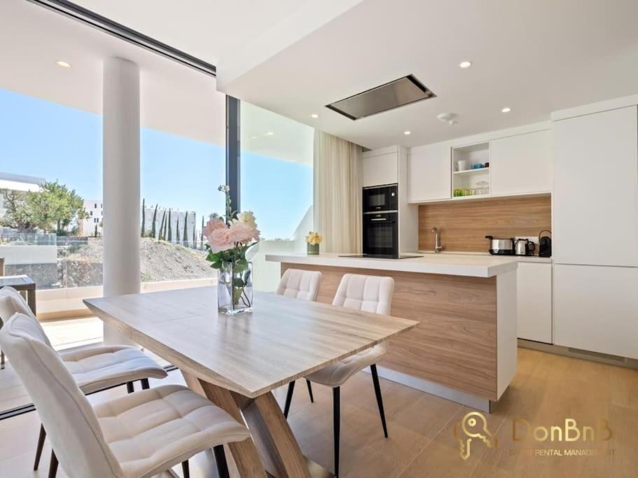 Apartment Luxury Flat In Higueron West *