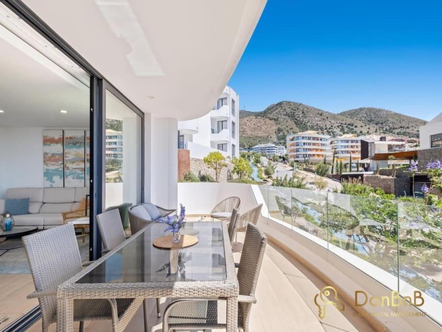 Apartment Luxury Flat In Higueron West
