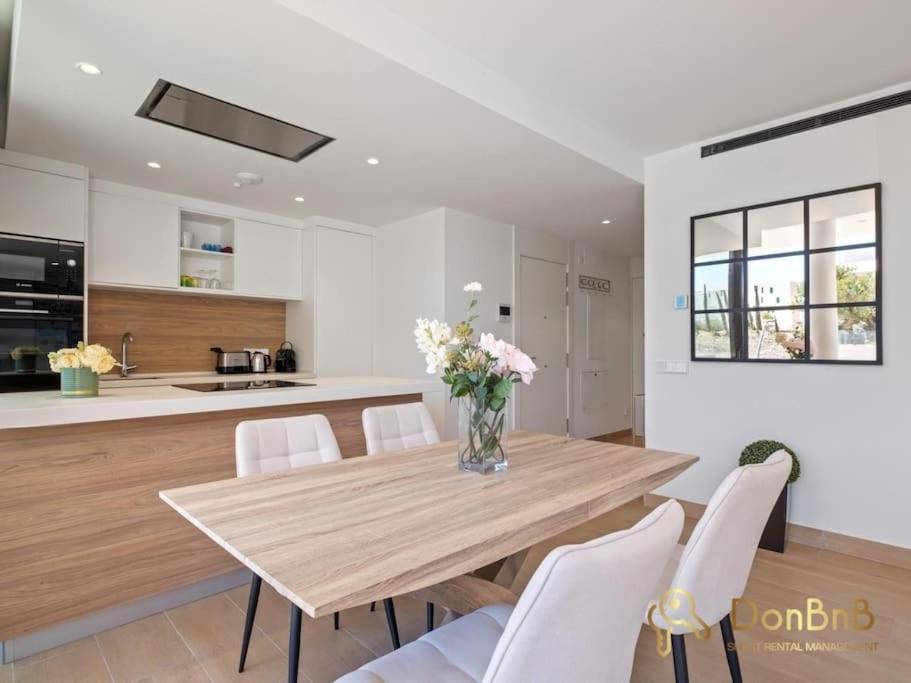 Apartment Luxury Flat In Higueron West