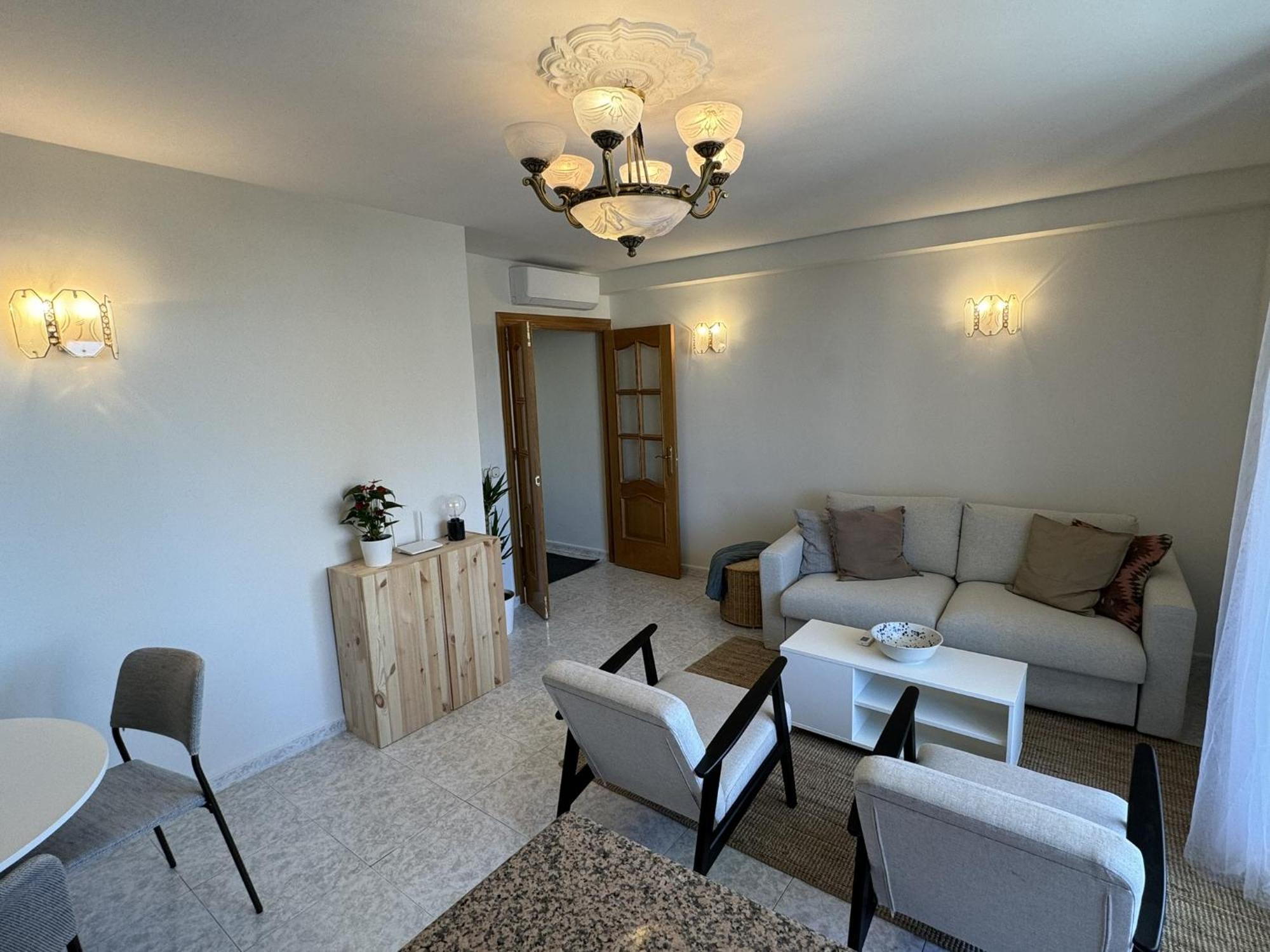 Apartment Beachfront With Terrace And Seaviews