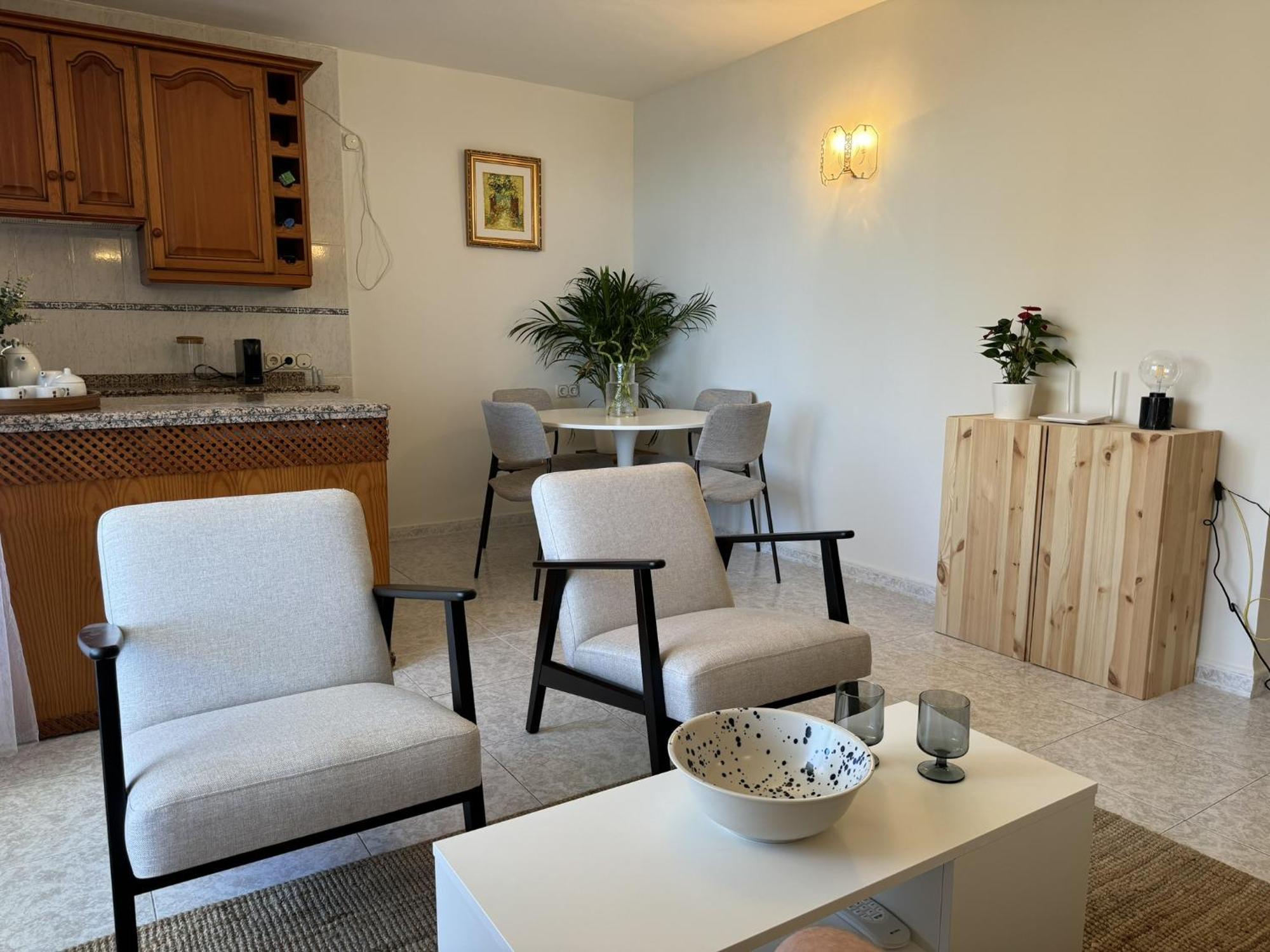 Beachfront With Terrace And Seaviews Apartment *