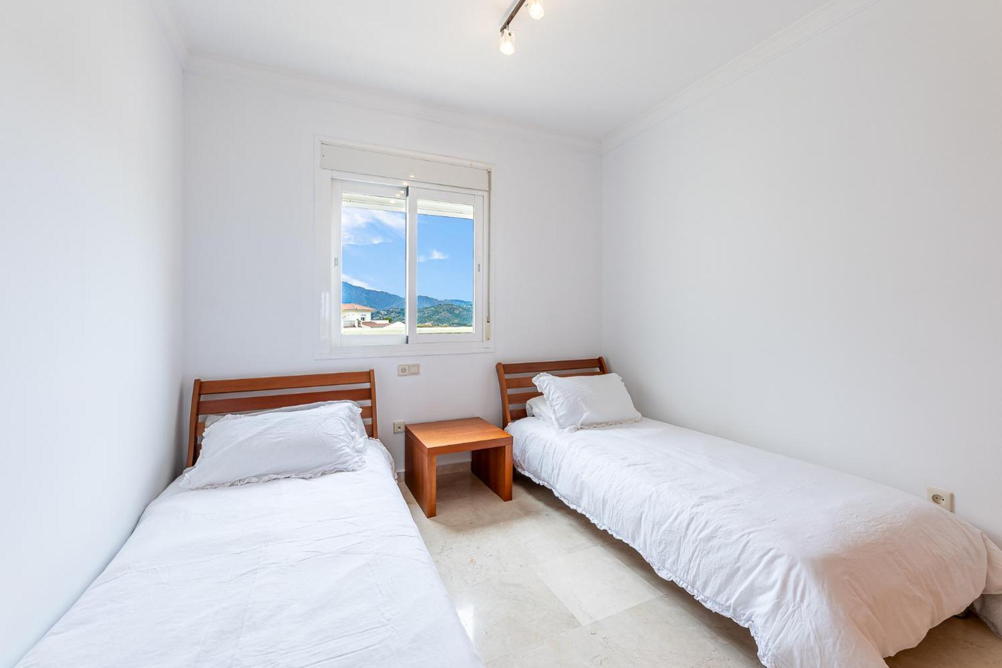 Apartment Fantastic 4 Bed La Cala Hills
