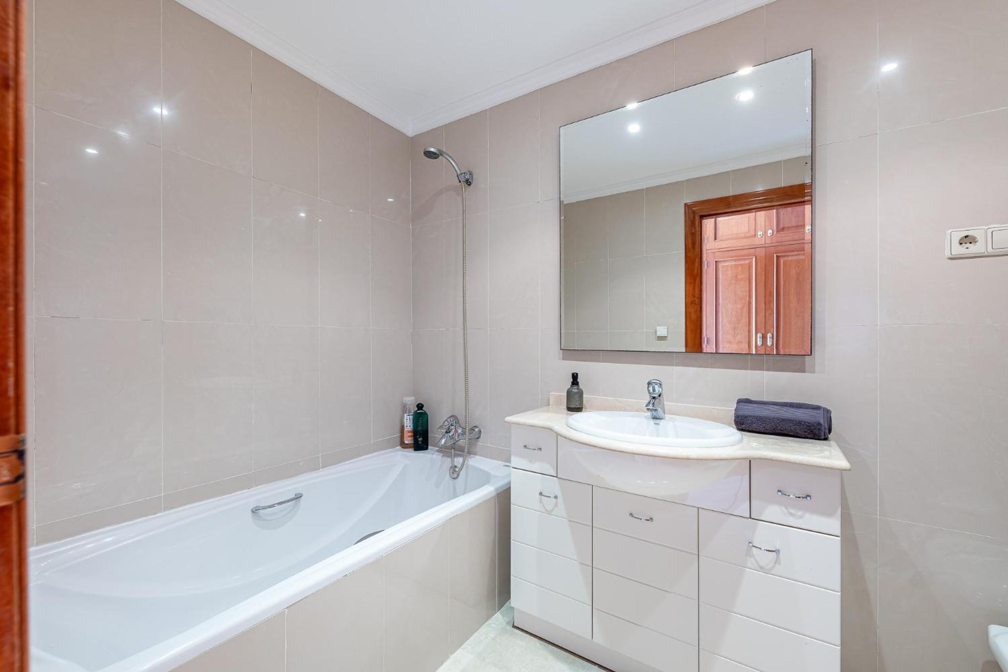 Apartment Fantastic 4 Bed La Cala Hills *