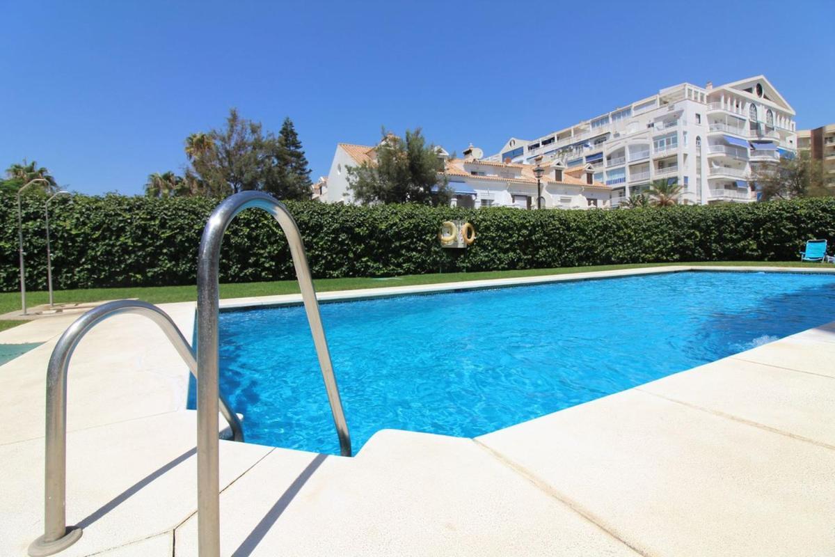 Appartement 121- Beachfront With Views, Fuengirola