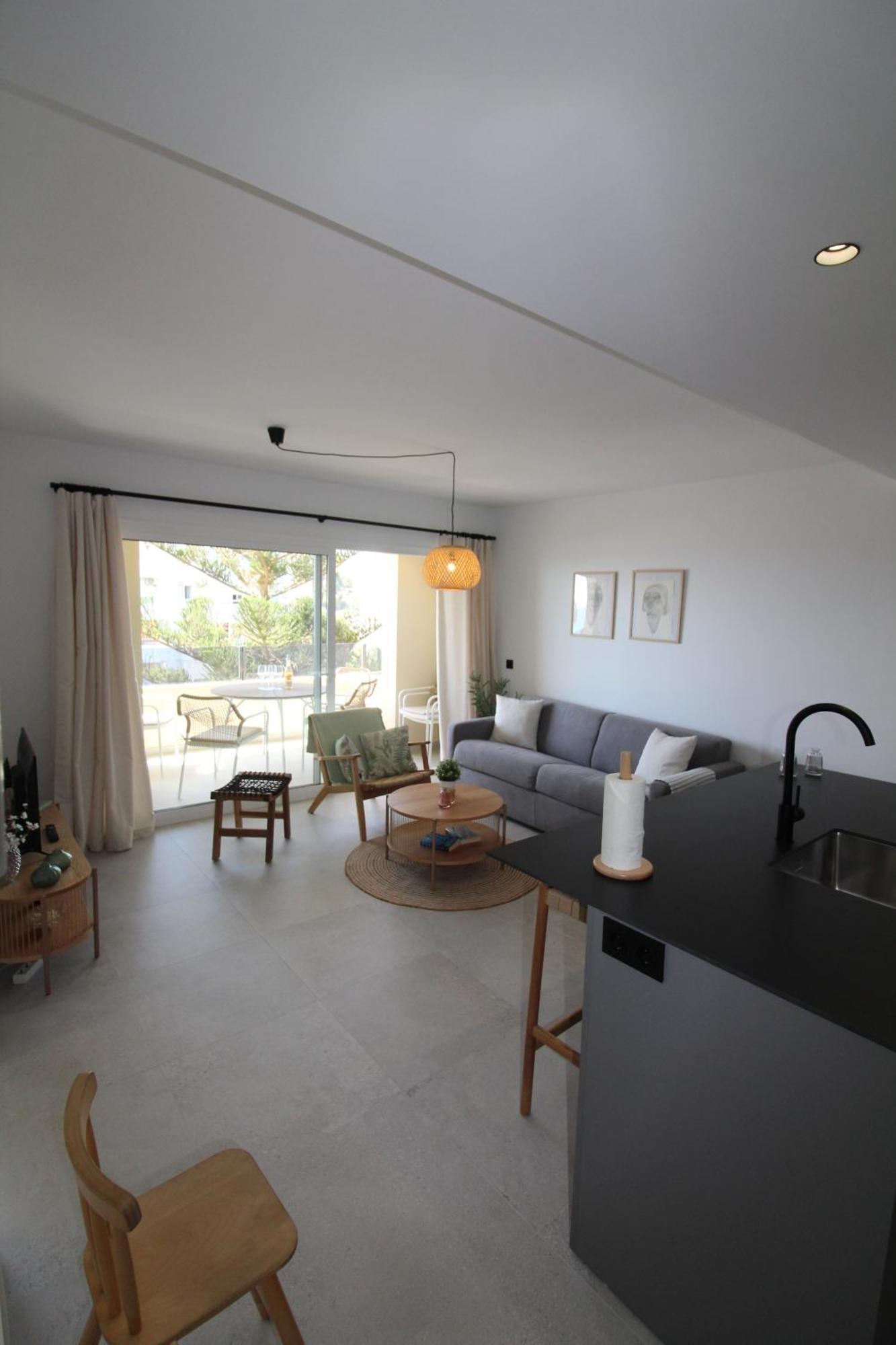 121- Beachfront With Views,
