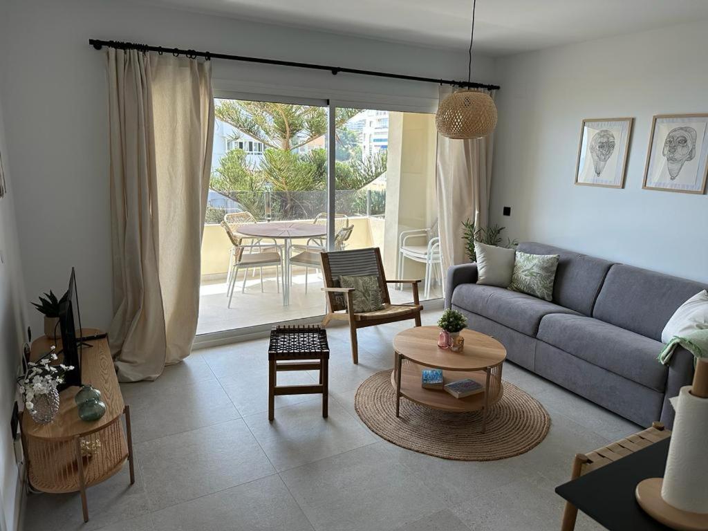 Appartement 121- Beachfront With Views,