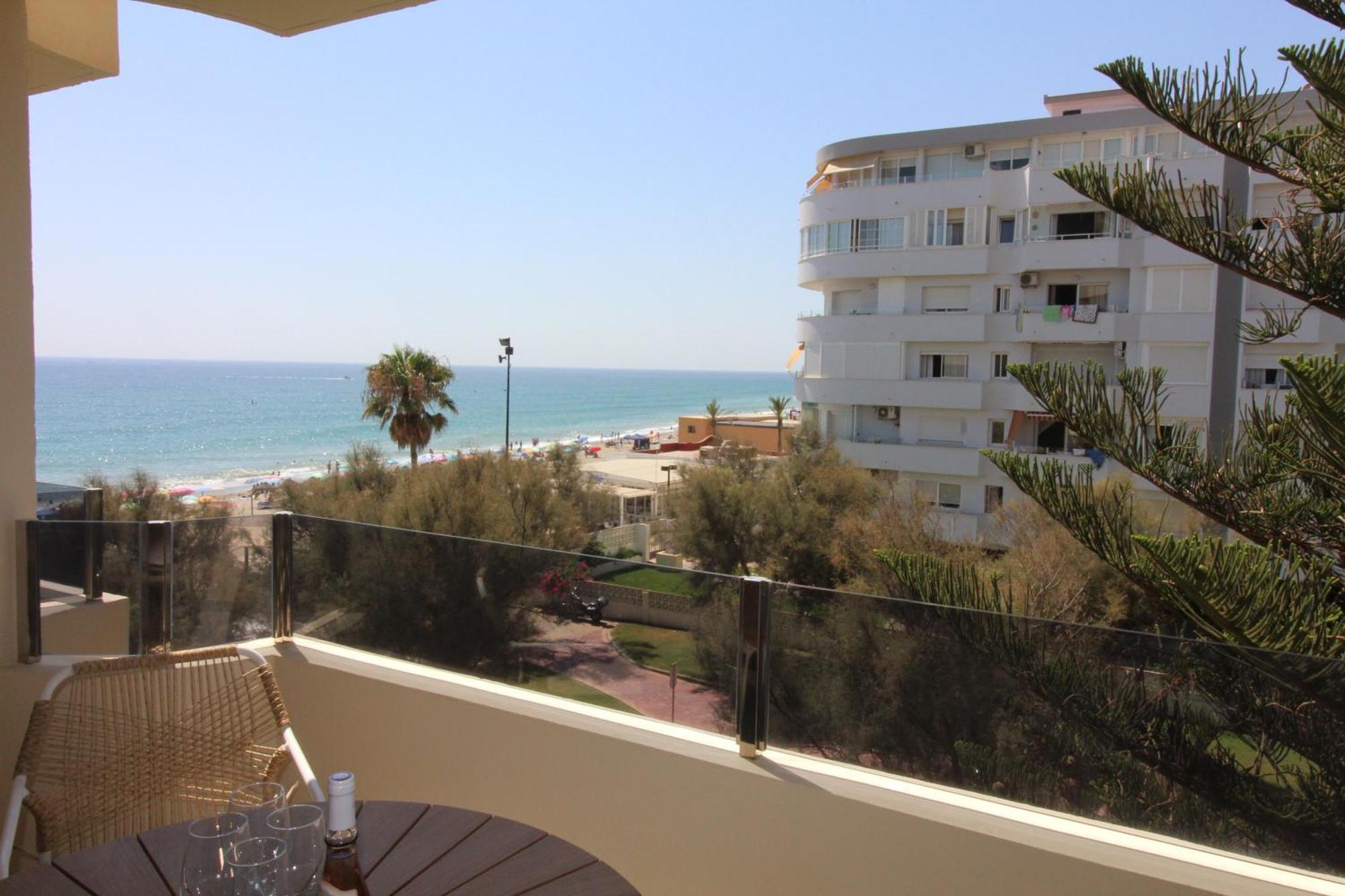 121- Beachfront With Views, Appartement *